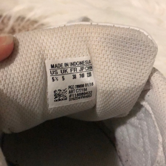 Adidas Superstar - Picture 2 of 3